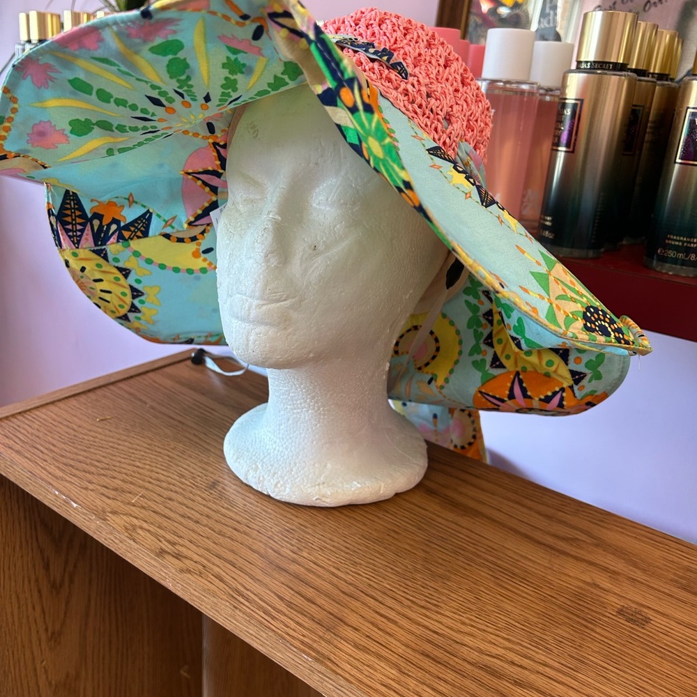 Summer hats - Picture 3 of 3